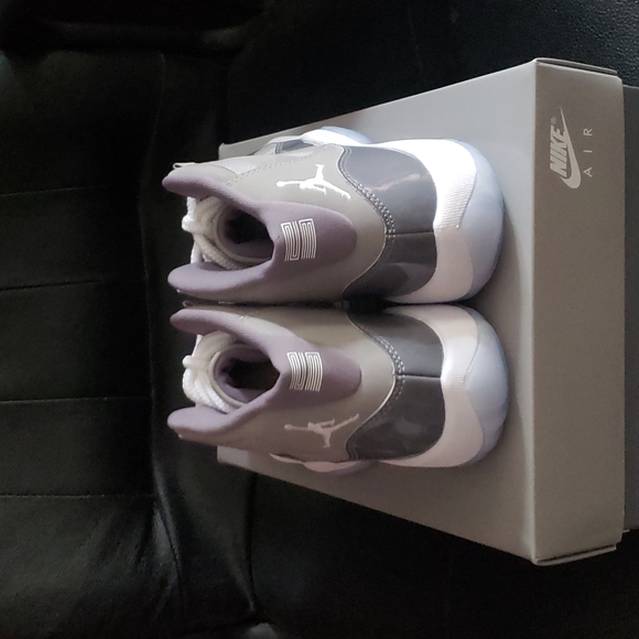 AIR JORDAN 11 RETRO (GS) 'Cool Grey' 2021 - Picture 7 of 16